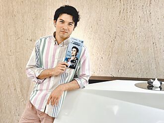 鳳小岳攜妻完成HPV疫苗接種