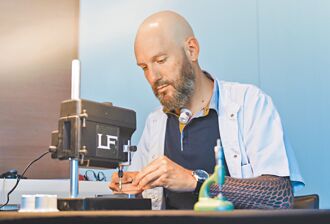 LAURENT FERRIER 15周年獻新作