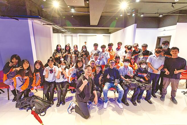 新店未来基地进驻团队以高中、大学生为主，为提供更多元化的使用，青年局正与警察局协商，评估未来与少辅会共同使用的可行性。（新北市青年局提供／高钧麟新北传真）