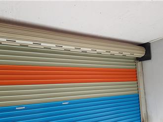 遭檢舉鐵捲門噪音近百件挨罰2000元　男不滿控訴「20年來都這樣」下場出爐