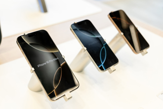 折迭iPhone快来了！杀手级应用喷利多 「这檔轴承股」成大赢家 