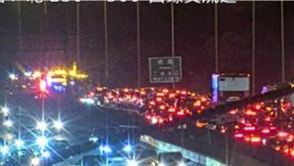 國一南下西螺段8車連環撞　3人一度受困救出送醫