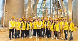 丹麥焚化廠可滑雪 彰縣府取經