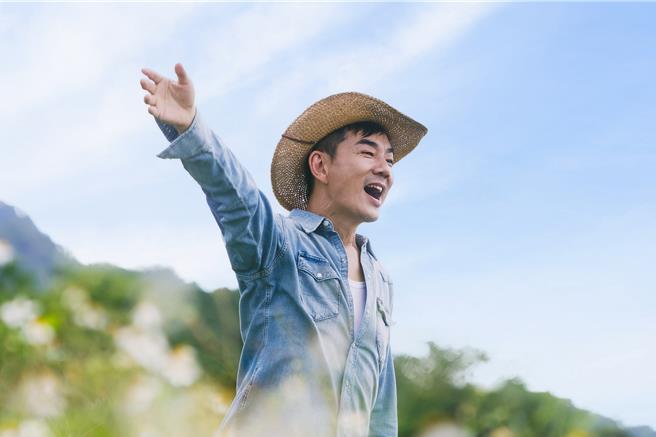 任賢齊新單曲〈常來〉MV前往花蓮拍攝。（相信音樂提供）