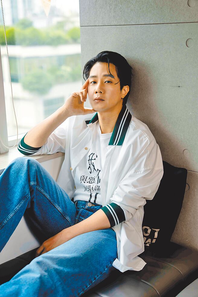 金钟视帝薛仕凌与林君阳多次合作，制作团队令他觉得安心又专业。（CATCHPLAY+、公视、大慕可可提供）