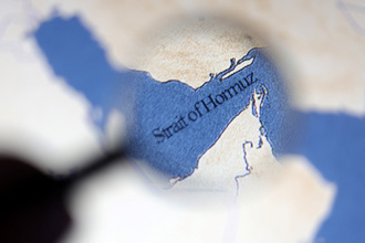 伊朗國會批准封鎖荷姆茲海峽 最高領袖顧問嗆炸美軍基地