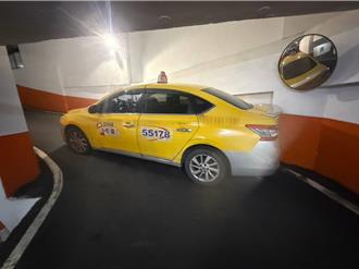 淡水男疑喝醉倒社区车道  惊！惨遭计程车辗过重伤