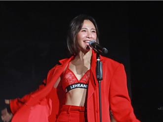 梁文音脫了！澳門開唱大秀美胸及馬甲線