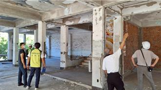 高雄老牌糕點店座落「爛尾樓」 水泥狂剝落險砸人