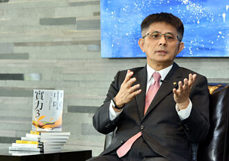 人物側寫－中租陳鳳龍專訪》數字控董座 從細節把關風險