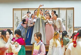 新世代最青－赴韓旅遊 嘗試愛豆般的生活