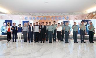 隆興鋼鐵慰訪陸軍 感謝衛國辛勞