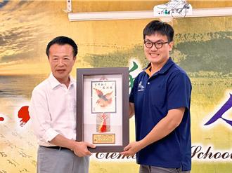 大阿里山茶王出炉！李家兄弟檔包办冠季军 手工制茶熬夜拚