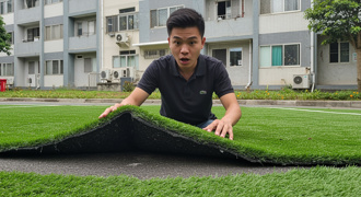 超扯！無恥建商為了綠化驗收　竟在停車格上鋪草皮