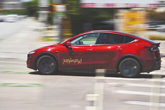 Robotaxi上路 智駕競賽開打