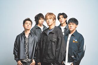 八三夭第17年生日趴唱回高雄巨蛋