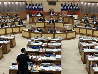 新莊中港國小30年無室內體育館  議員籲改建解決停車亂象