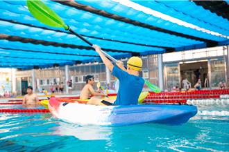 嘉义县「水适能融合运动会」 近300师生闯关学习水域安全