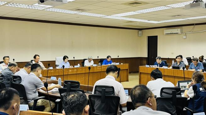 近4個月屏東縣死亡車禍呈上升趨勢，縣長周春米要求相關單位全面強化道路安全防制作為。（屏縣府提供／謝佳潾屏東傳真）