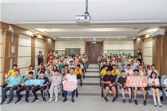 發獎金了！嘉縣國中會考頒出66萬2000元 榜首獨得5萬