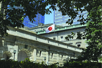升息與否 日銀意見分歧 鷹派呼籲果決升息