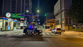 新北三重20歲男騎士深夜闖紅燈 64歲婦人過斑馬線遭撞飛身亡