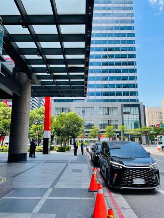 新光三越董事改選 吳東興家族三兄弟進董事會 