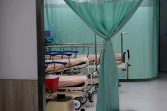 傳教育部放寬醫學生總量「1300升到1600」！醫界批：韓國殷鑑不遠