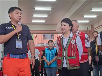 盧秀燕視察和平區警消 現場突傳2槍聲幽默化解