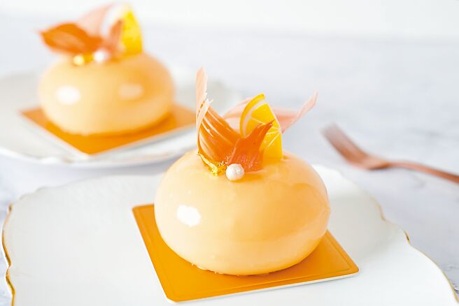 红橙慕斯蛋糕的柔滑细腻口感，让人享受一场味蕾的盛宴。（圆山大饭店提供）