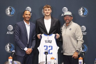 NBA》狀元弗拉格將穿32號 奇德決定讓他夏聯打控球後衛