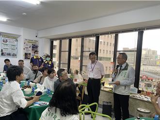 台南有效辅导街友重返职场与家庭 日方来访观摩