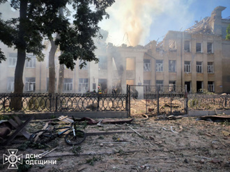 58萬網紅赴烏克蘭手臂全是血痕！被老闆拖行趕出門 律師喊1關鍵