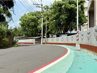 高雄明德國小旁步道轉彎視線差 市府擬增設反射鏡、分向線