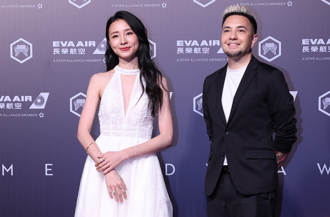 金曲36》美呆了！陳忻玥「仙氣長裙」誠意亮相：開心體驗一切