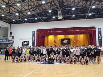 泰帅杯》8队参赛热血拚搏 简直「太帅了」 