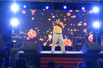 屏东狮子好芒音乐节 巴大雄热情登场高唱「舅妈」