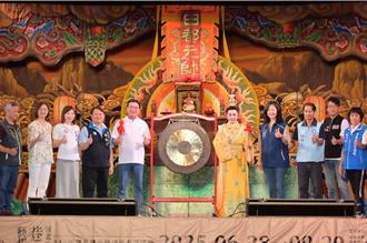 「新北市巷弄艺起来」开跑 明华园担纲首演