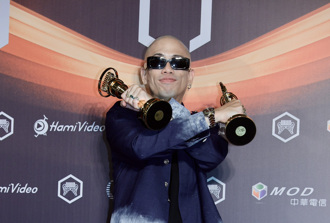 金曲36》吕士轩首夺歌王！击败萧煌奇爽喊：最接近周杰伦一次