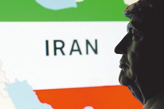 楊艾俐專欄》中型國家讓巨人失眠