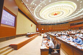 苗華遭拔軍委 海軍參謀長落馬