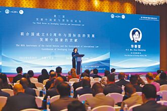 華春瑩：掏空2758決議 是侵犯主權