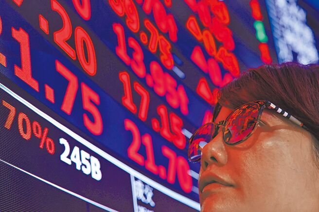 专家谈选股布局，可聚焦半导体、AI伺服器相关、ASIC、边缘AI、机器人、网通、半导体特用化学品、能源电力等相关个股。图／本报资料照片