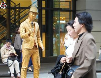 北市街頭藝人氣炸！抽籤竟有人「15中13」 怒吼：系統觀落陰