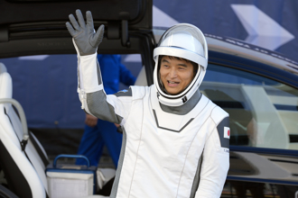 拍到絕美日本列島照 太空人突破4大難關