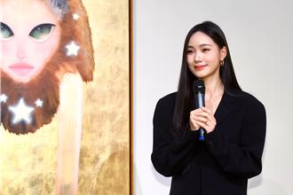 許韶恩作品紀念大S藏洋蔥！曝媽媽小S「畫前淚崩」母女哭成一團