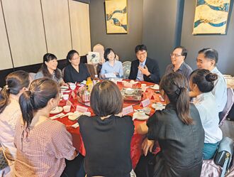 陸委會辦巡迴說明 不會逕行除籍