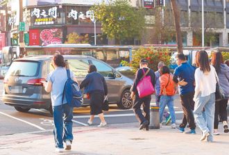 新制今上路！駕駛未停讓行人罰更重 秒噴3萬6