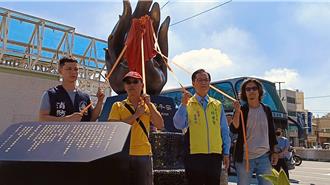 紀念彰化喬友大火殉職消防員 永保平安紀念碑揭碑