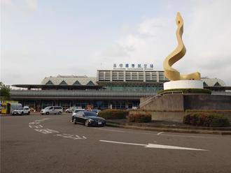 罢团控洪孟楷「没去考察小港机场」失职 蓝青年讥：看过的最瞎理由